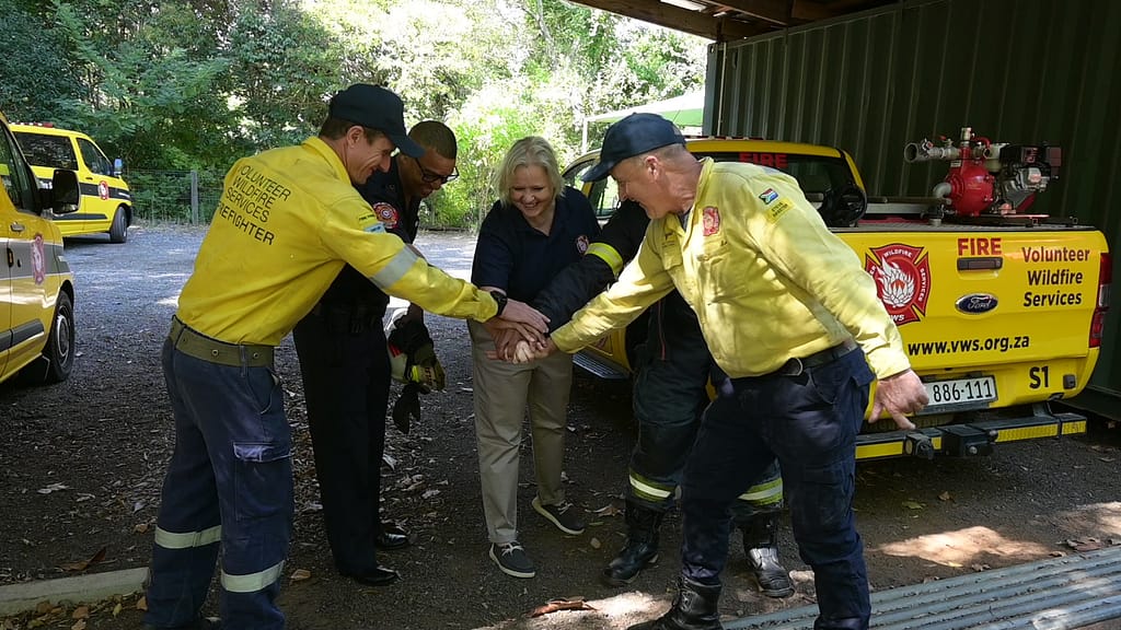 Firefighters Jermaine and Renaldo with VWS TEAM Steve Akester, Liam Gannon and Claire Lötter