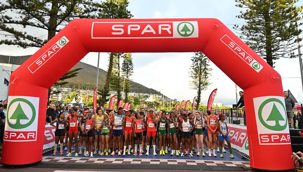 Spar Women's Challenge elites on the start line