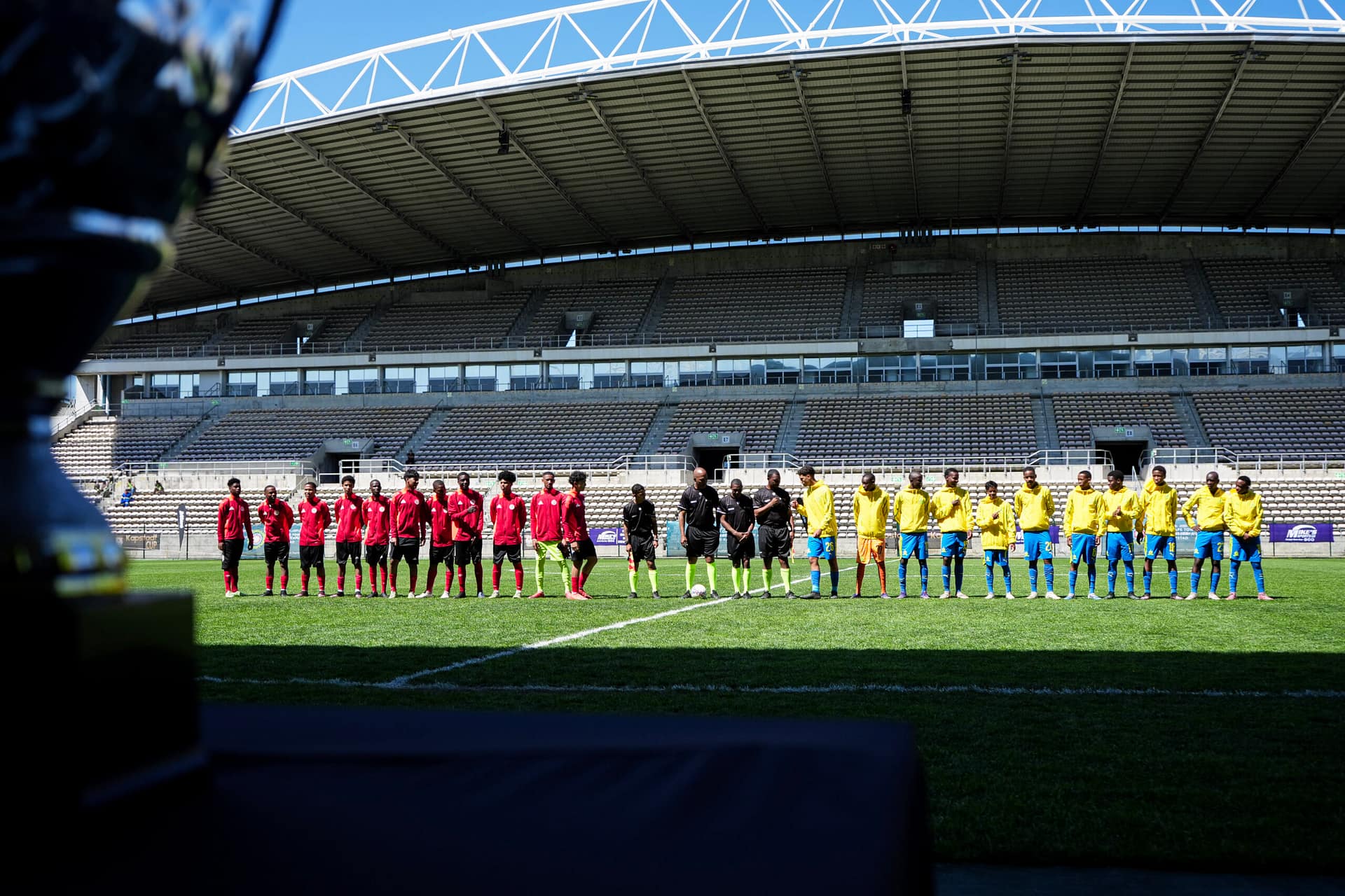 Kapstadt CUP pregame line up at Athlone Stadium